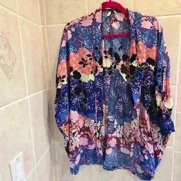 Victoria Secret Floral Cover Up,Size XS-S - Picture 1 of 4